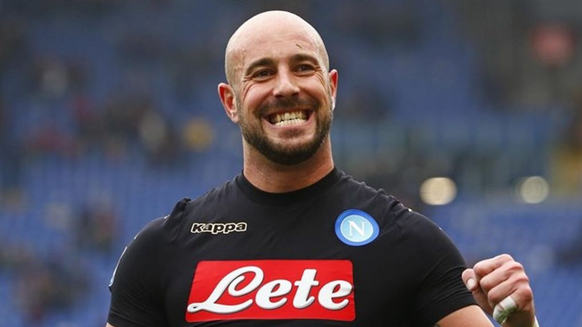 Pepe Reina abandona Nápoles y firma con el A.C Milán Pepe Reina abandona Nápoles y firma con el A.C Milán