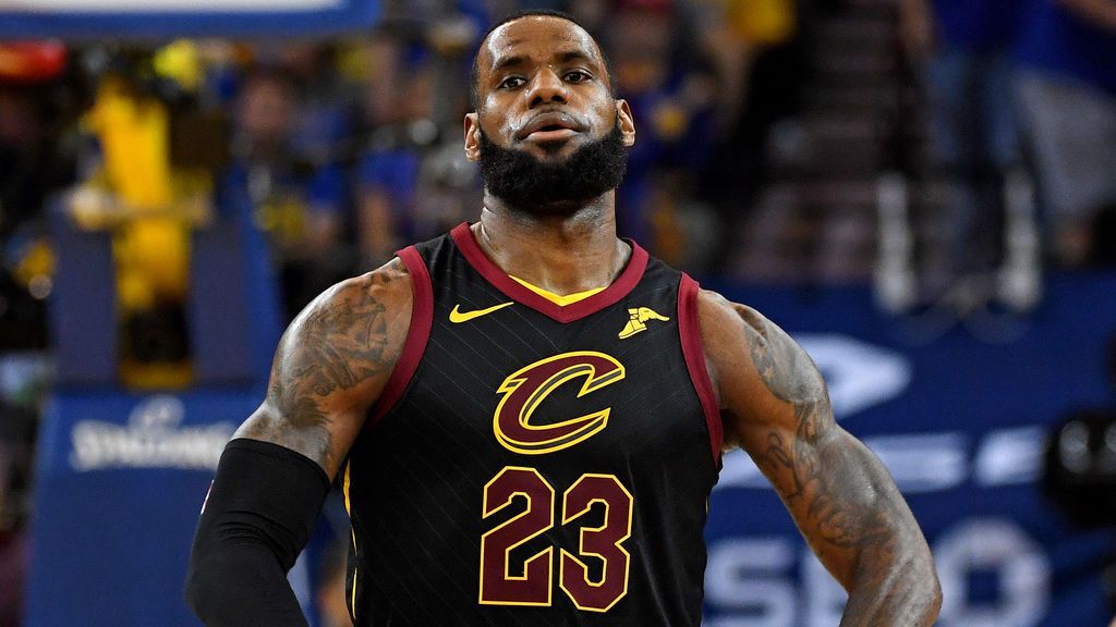 Lebron James jugará en los Lakers tras firmar por cuatro años y 154 millones de dólares