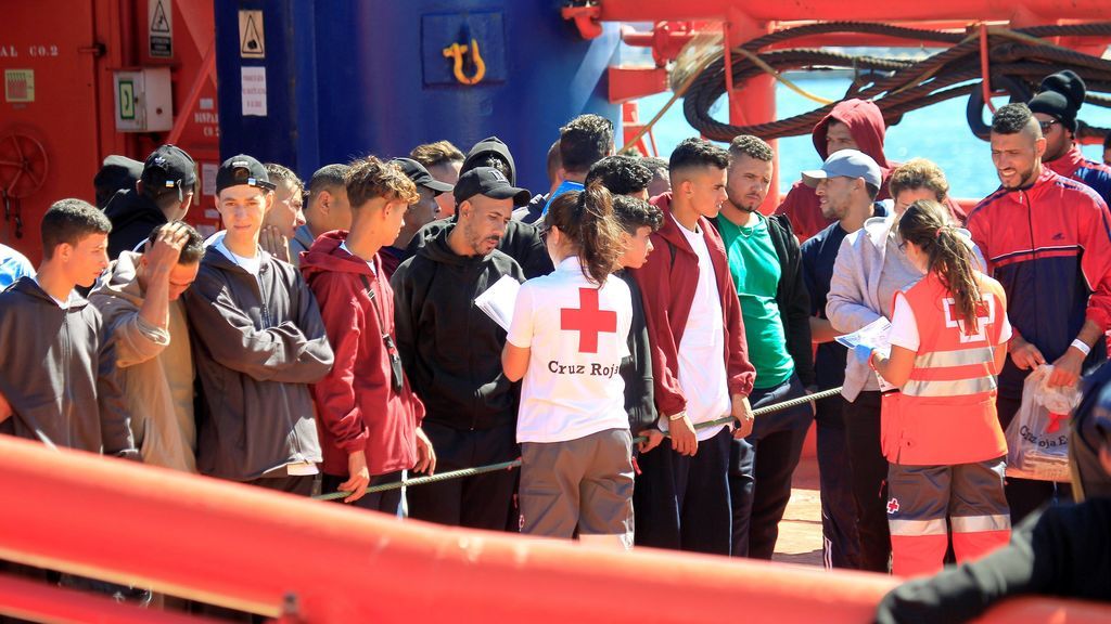 Salvamento Marítimo rescata 380 inmigrantes en aguas andaluzas en las últimas horas