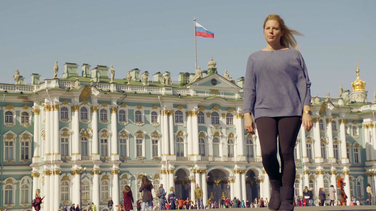 Una de las reporteras de 'Viajeros Cuatro', en San Petersburgo (Rusia).