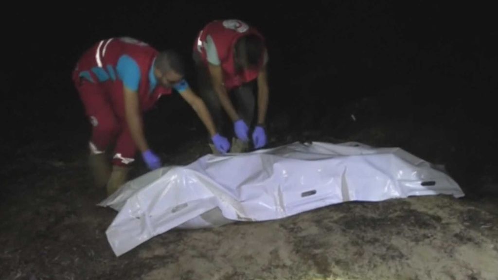 Recuperan los cadáveres de tres inmigrantes, entre ellos un niño, en la costa libia