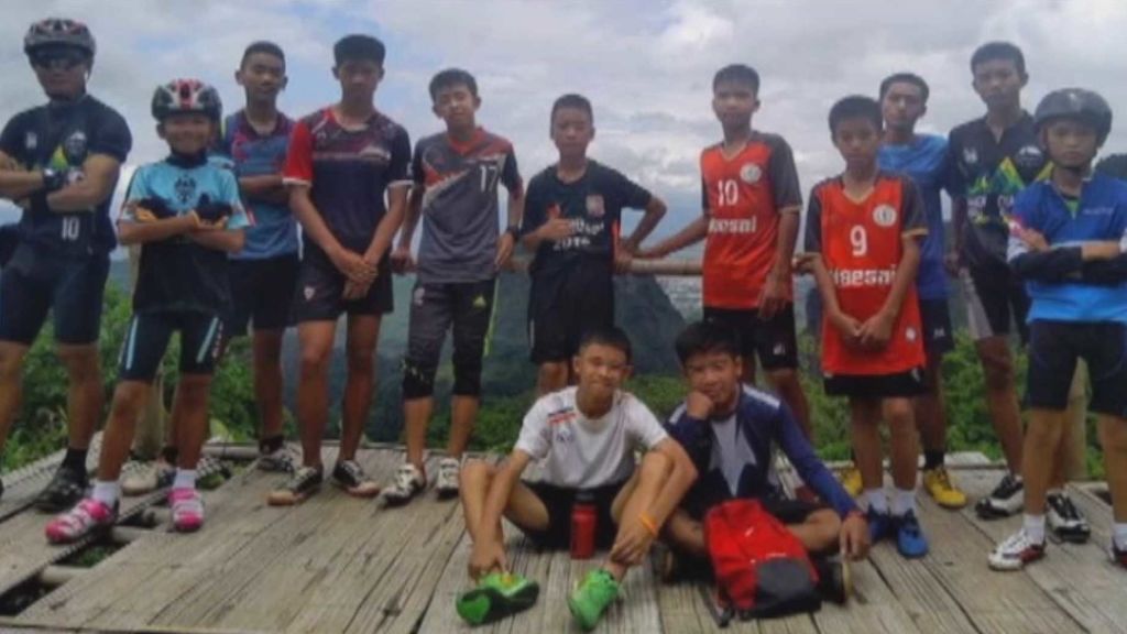 El rescate de los 12 niños y su entrenador atrapados en la cueva de Tailandia puede durar días