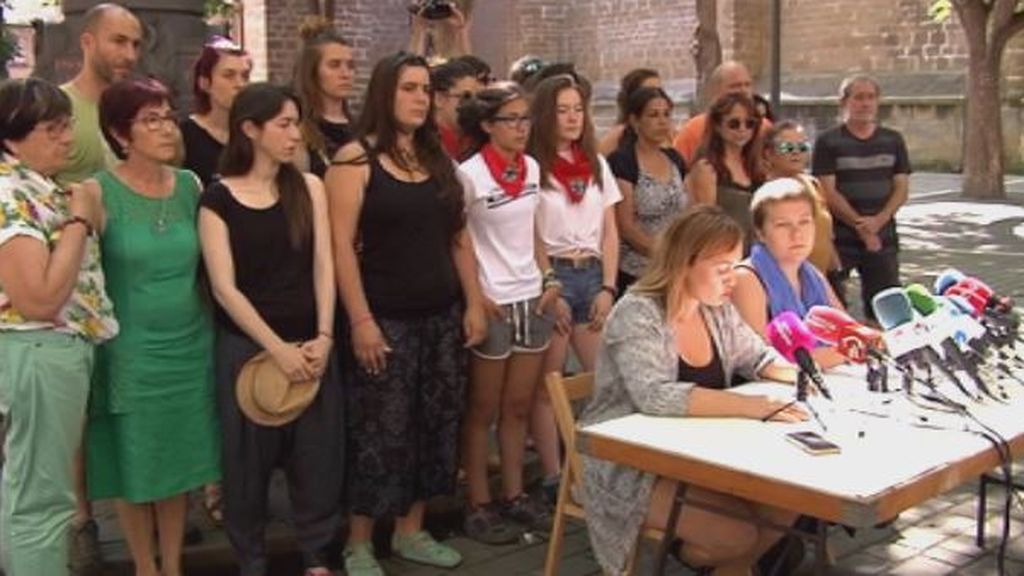 Feministas de Pamplona se desvinculan de la llamada a vestir de negro en el Chupinazo
