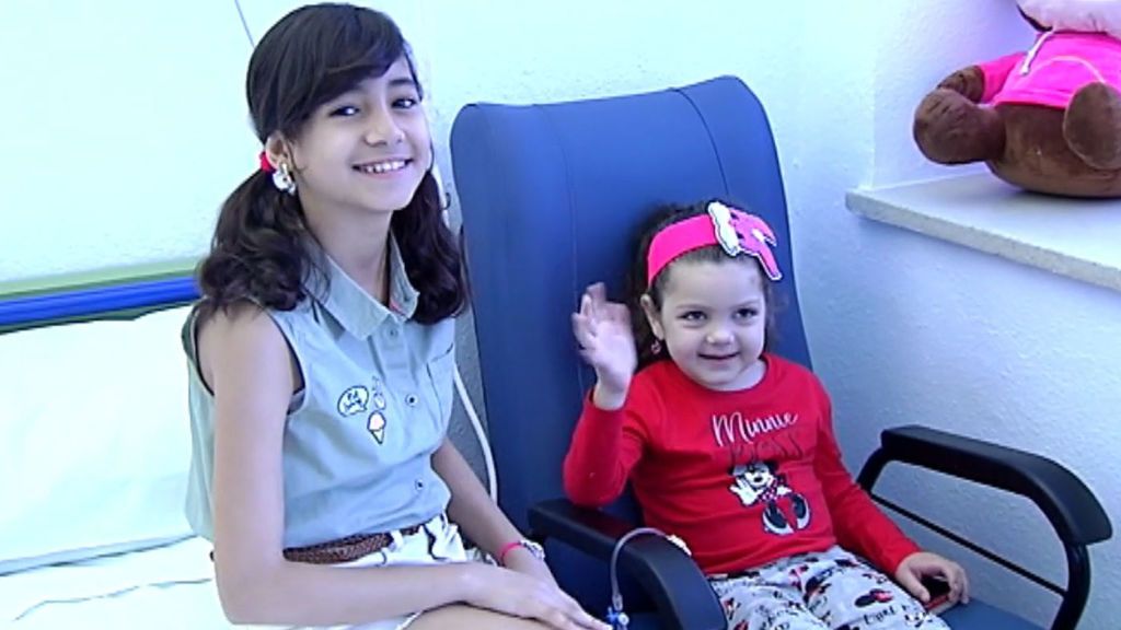 Alma y Alizar,  las niñas sirias con graves enfermedades que sonríen a la vida en Málaga