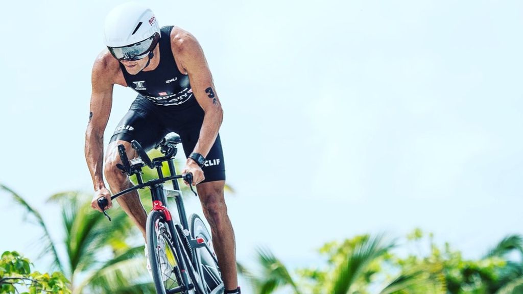 El triatleta Terenzo Bozzone, herido grave tras ser atropellado por un camión que se dio a la fuga El triatleta Terenzo Bozzone, herido grave tras ser atropellado por un camión que se dio a la fuga