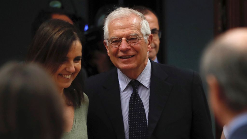 Borrell defiende que Sánchez y Torra puedan hablar de todo, incluido del referéndum