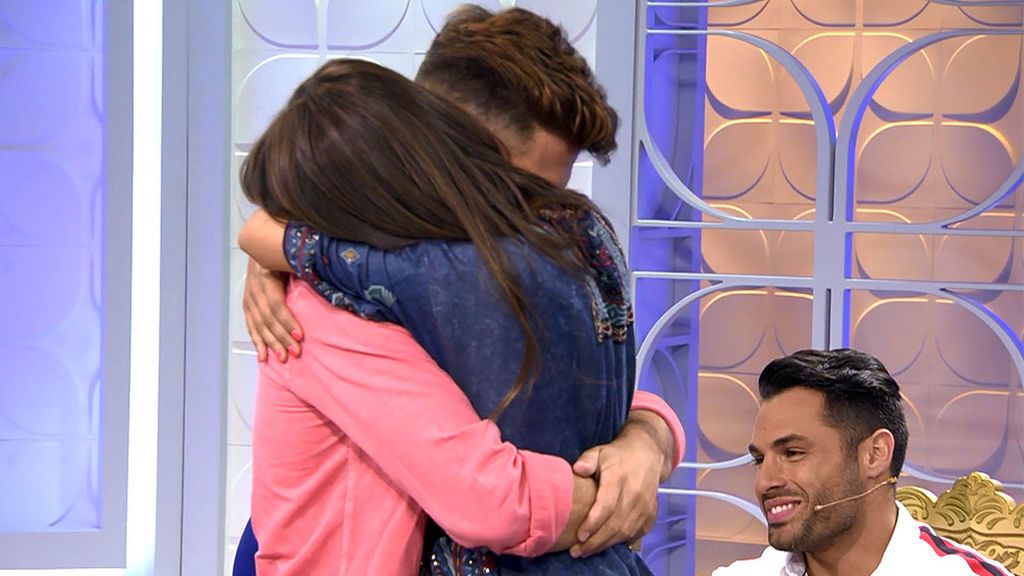 Sofía y Albalá rompen como amigos y se funden en un abrazo (con lágrimas incluido)