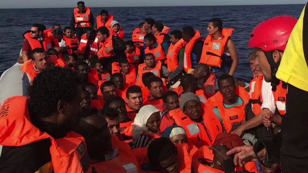 "¡A Libia no!": los gritos de auxilio de los inmigrantes del Open Arms al ser rescatados