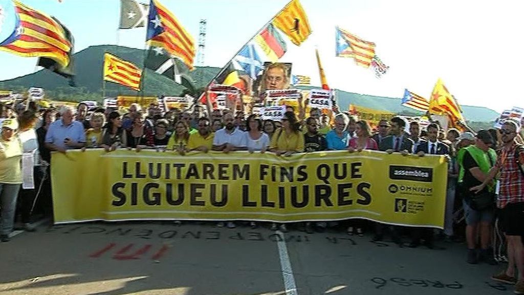 "Cerca de casa no es estar en casa": Primer día de los políticos independentistas en cárceles catalanas