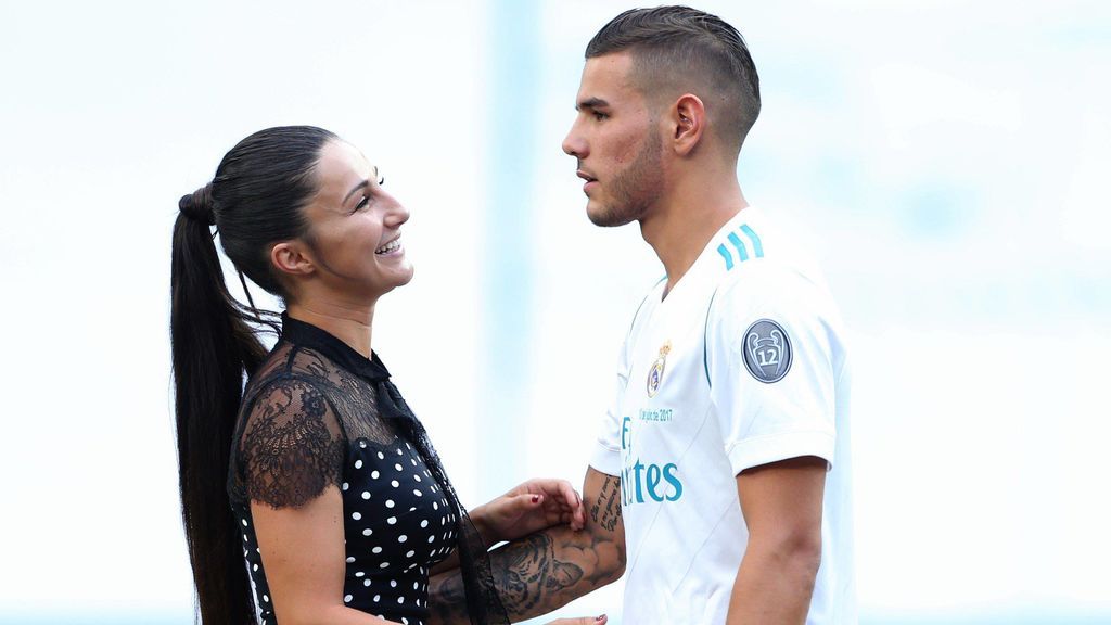 ¿Reconciliación? Theo Hernández publica una fotografía disfrutando de Mallorca junto a Adriana Pozueco