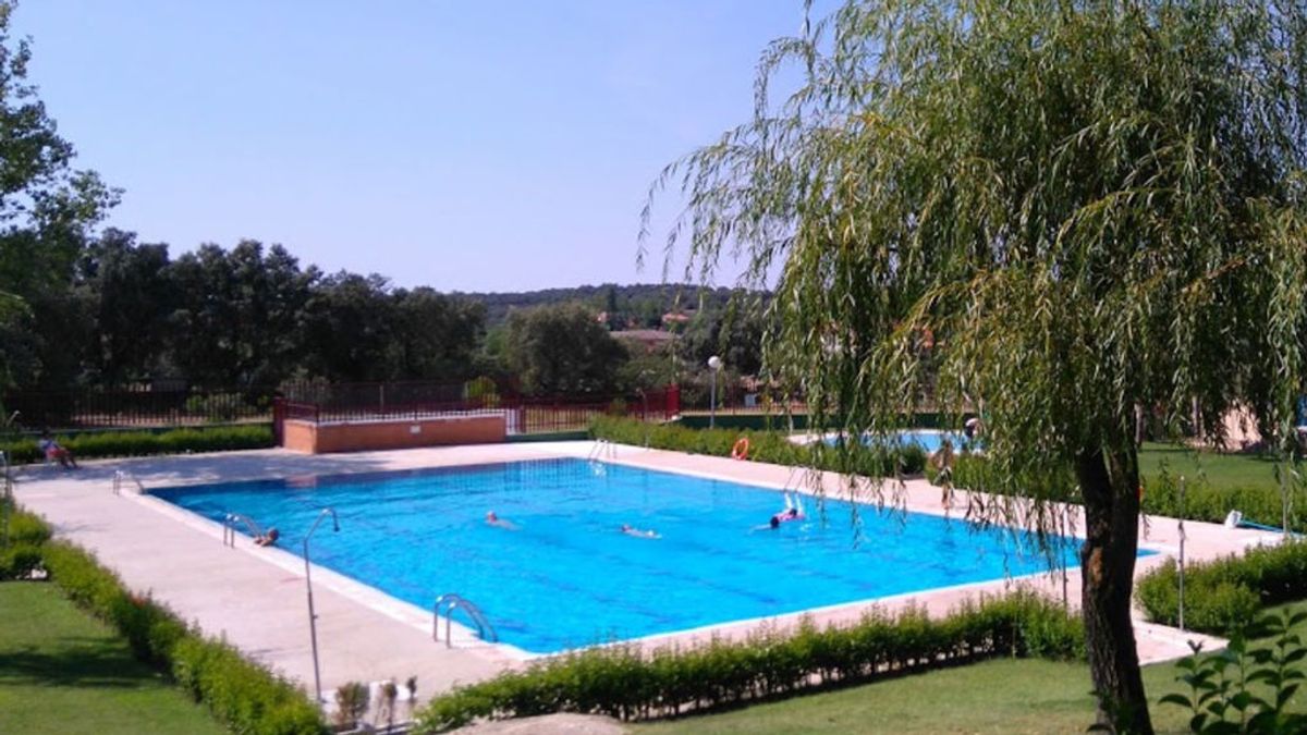 Un niño de 9 años se ahoga en una piscina de Madrid y 'revive' tras una hora de RCP