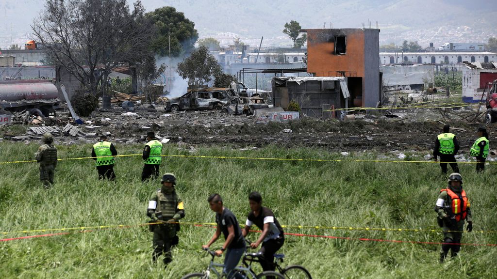 Explosión en varias fábricas de pirotecnia en México:  Una veintena de muertos y 50 heridos