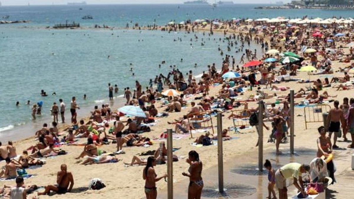 Una mujer muere ahogada en una playa de Barcelona