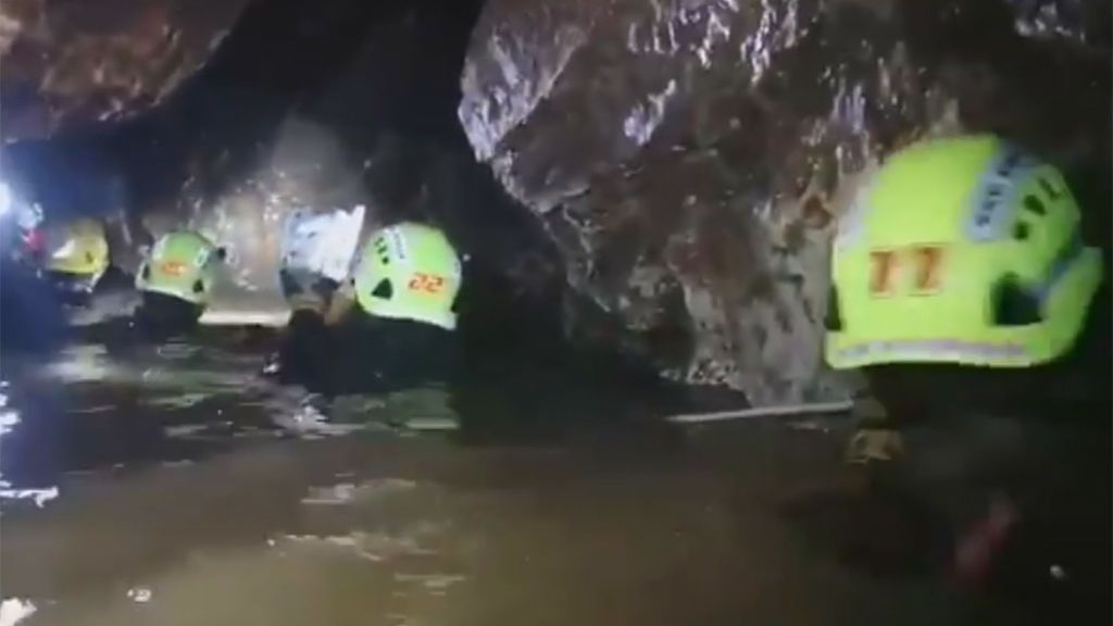 ÚLTIMA HORA: Rescatan a dos de los 12 niños atrapados en la cueva de Tailandia