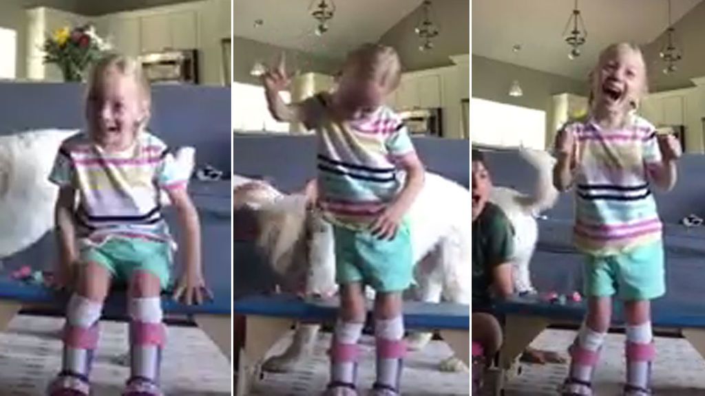 “¡Estoy andando!”: La emocionante reacción de una niña de cuatro años con parálisis cerebral al dar sus primeros pasos sin ayuda