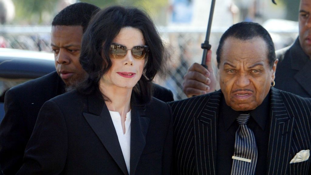 Michael Jackson junto a su padre, Joseph, en una imagen de 2015.