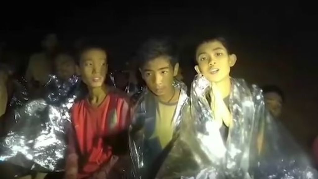 El mundo del deporte se vuelca con los doce niños y su entrenador rescatados de una cueva en Tailandia