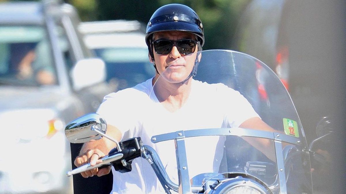 George Clooney, hospitalizado tras sufrir un accidente de moto en Italia