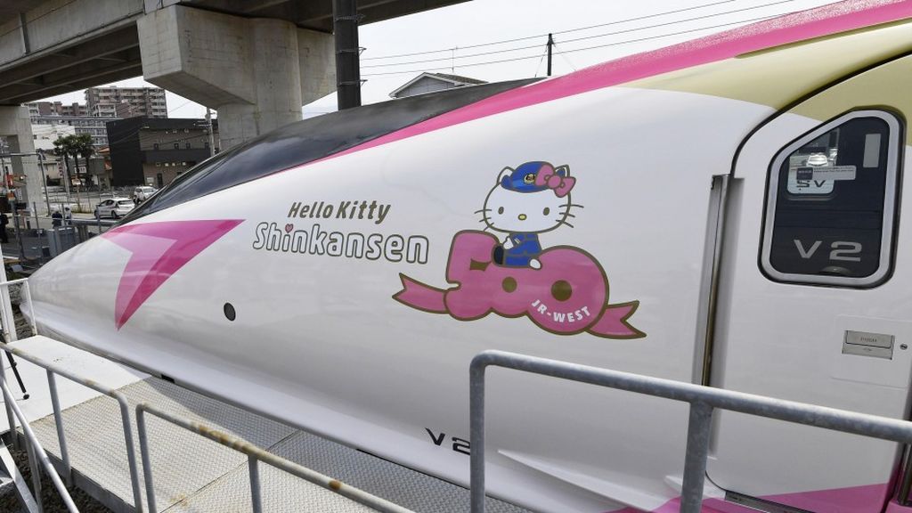 El tren más 'kawaii' del mundo ya existe y está en Japón: Hello Kitty Shinkansen