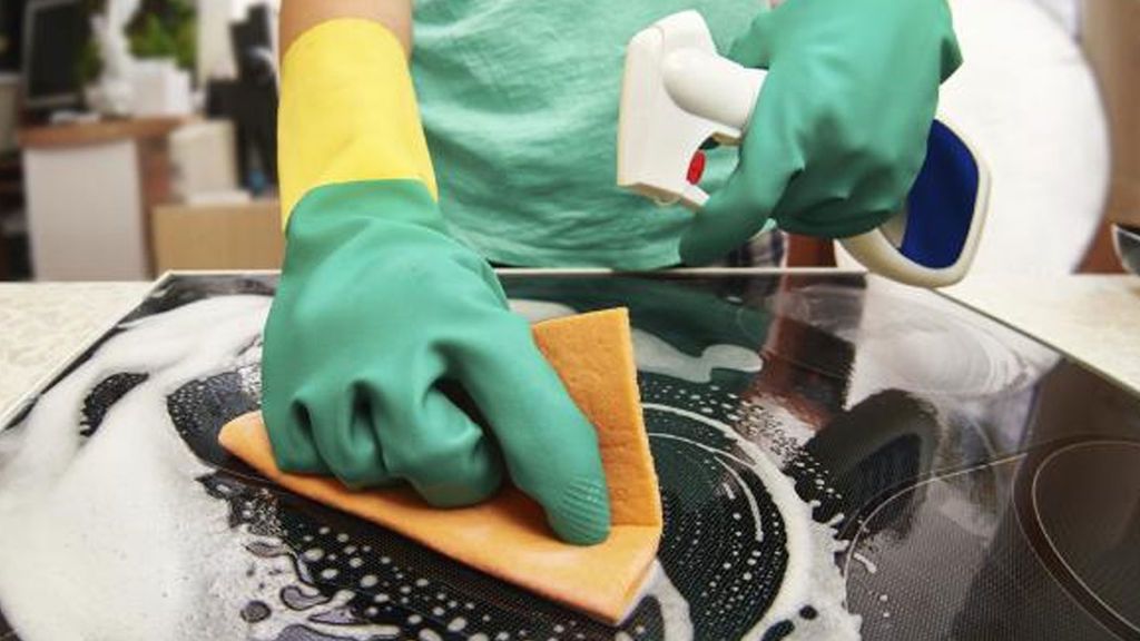 Una mujer de 30 años muere al inhalar amoníaco y lejía mientras limpiaba su cocina