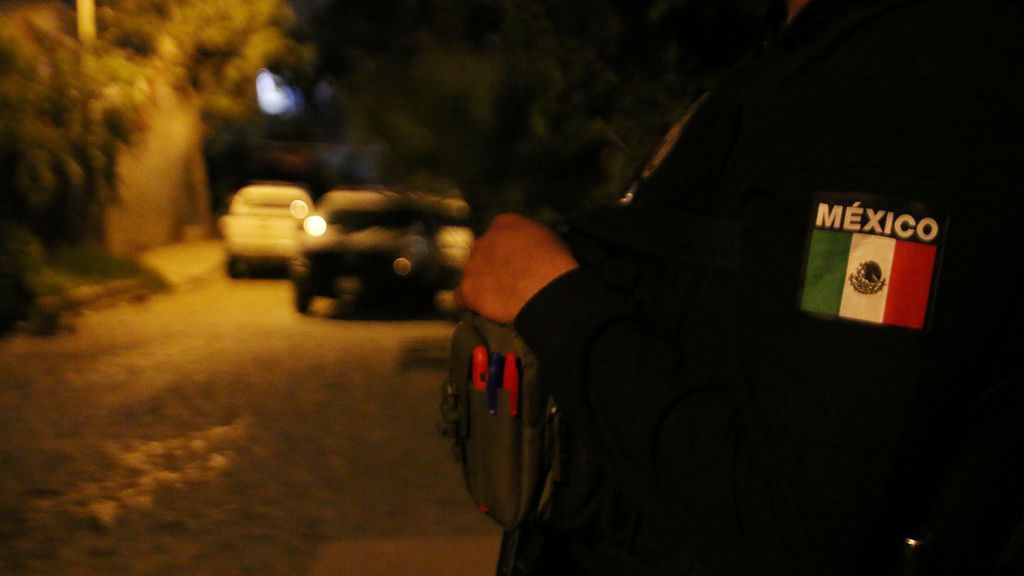 El ejército mexicano y un grupo armado se acribillan a balazos durante hora y media