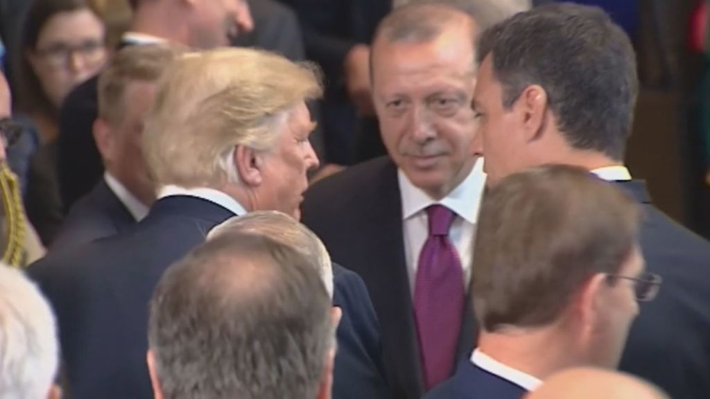 Breve intercambio de palabras entre Trump y Sánchez en la cumbre de líderes de la OTAN