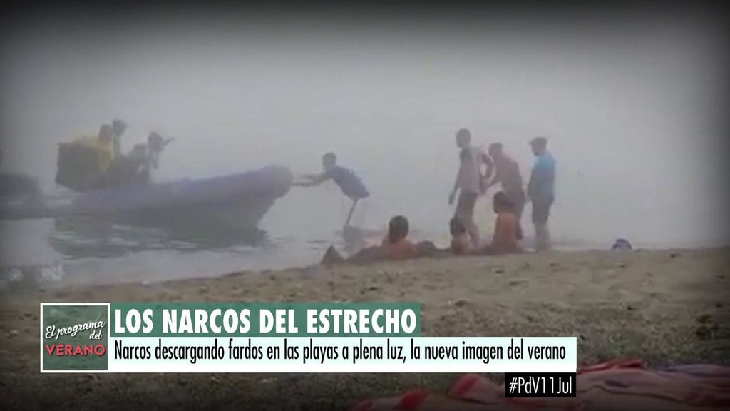 La imagen del verano: narcos descargando fardos en las playas a plena luz del día