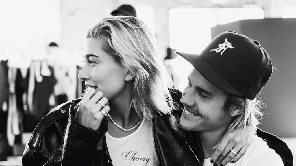 Justin Bieber también tiene anillo: su prometida le ha comprado otro diamantazo para él