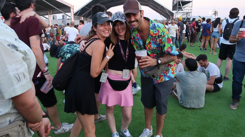 Shorts, estampados hawaianos y bien de glitter: lo más granado del 'street style' del Mad Cool 2018