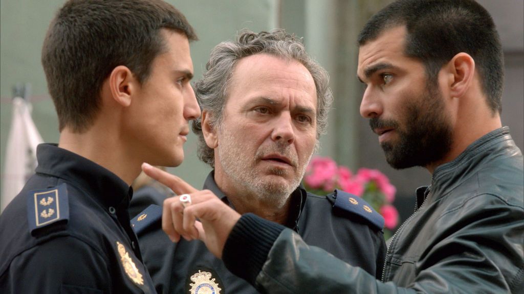 Álex González, Jose Coronado y Rubén Cortada, en 'El Príncipe'.