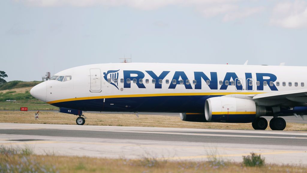 Ryanair deja en tierra a unos 50.000 pasajeros por la 