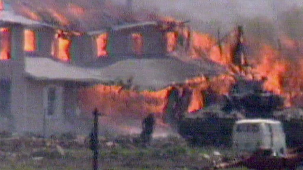 El poder de las sectas: La historia del asedio de Waco (Texas)