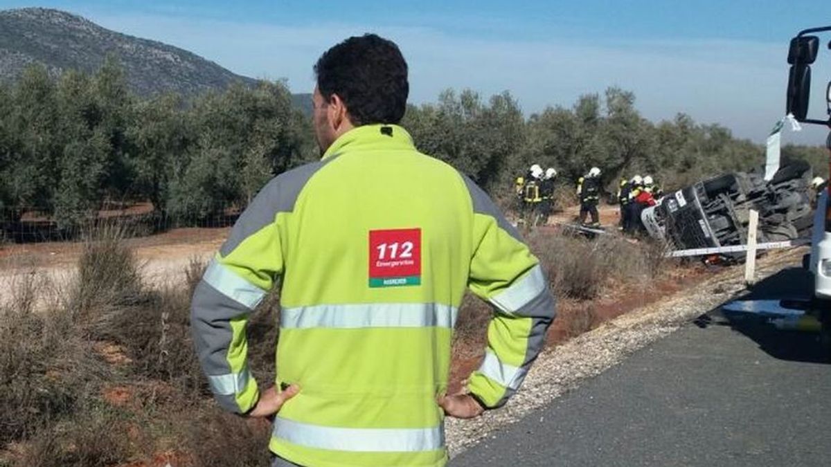 Trasladadas cinco personas, dos de ellas en estado grave, tras ser arrolladas por un coche en Sevilla