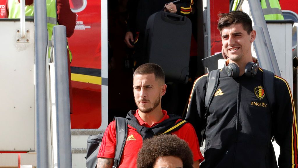 Courtois se deja querer por el Real Madrid: "Donde vaya Hazard voy yo" Courtois se deja querer por el Real Madrid: "Donde vaya Hazard voy yo"