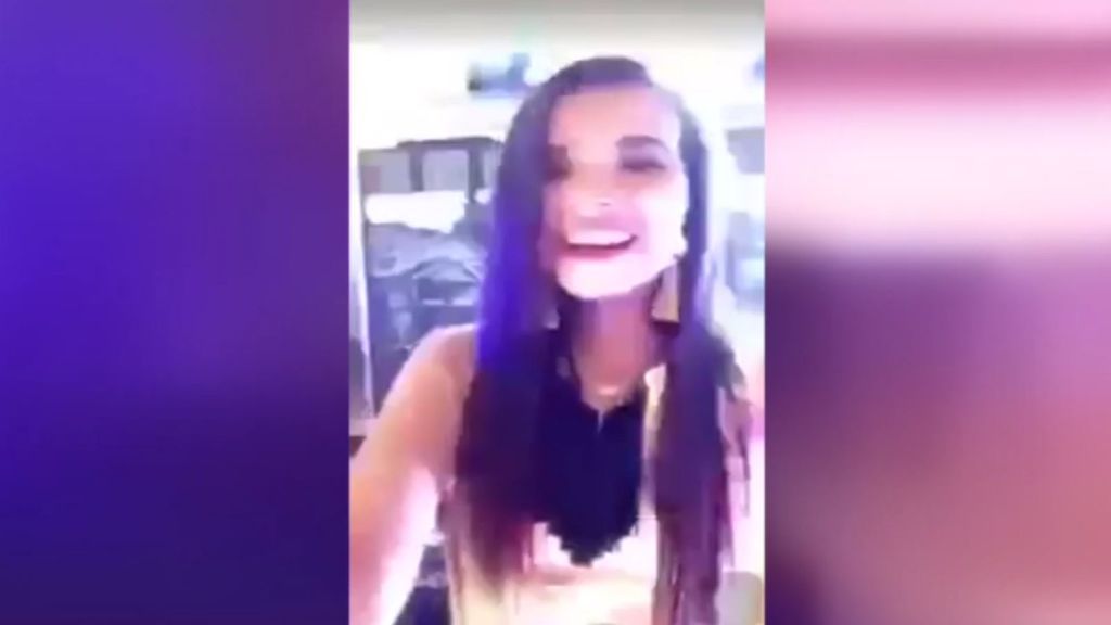 Una presentadora cuelga un vídeo riéndose de haber atropellado a un perro