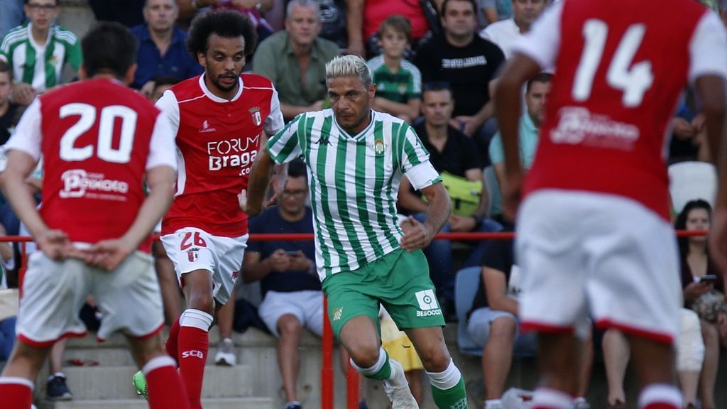 El Betis hace una prueba oficial con el VAR y su rival termina con ocho jugadores El Betis hace una prueba oficial con el VAR y su rival termina con ocho jugadores