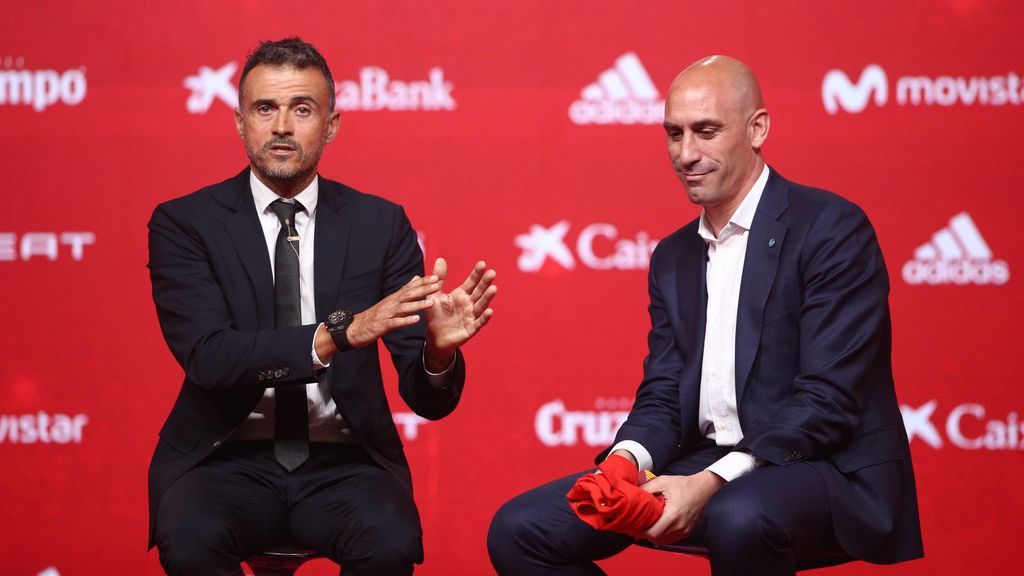 Simpático, partidario del VAR y con psicólogo de cabecera: así llega Luis Enrique a la selección