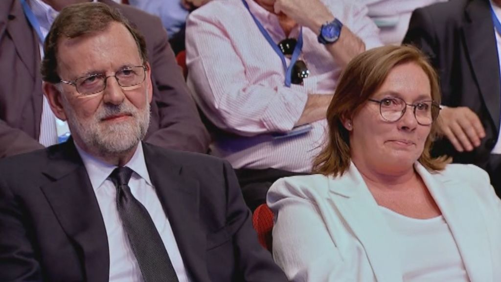 "Nada de esto habría sido posible sin ti", las palabras de Ana Pastor a Viri, esposa de Rajoy