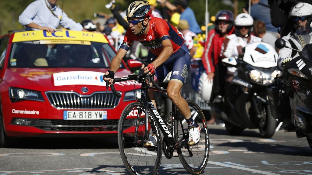 Nibali abandona el Tour tras una caída provocada por un aficionado