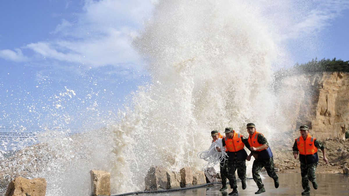 200.000 personas evacuadas por precaución en Shangái ante la llegada del tifón 'Ampil'