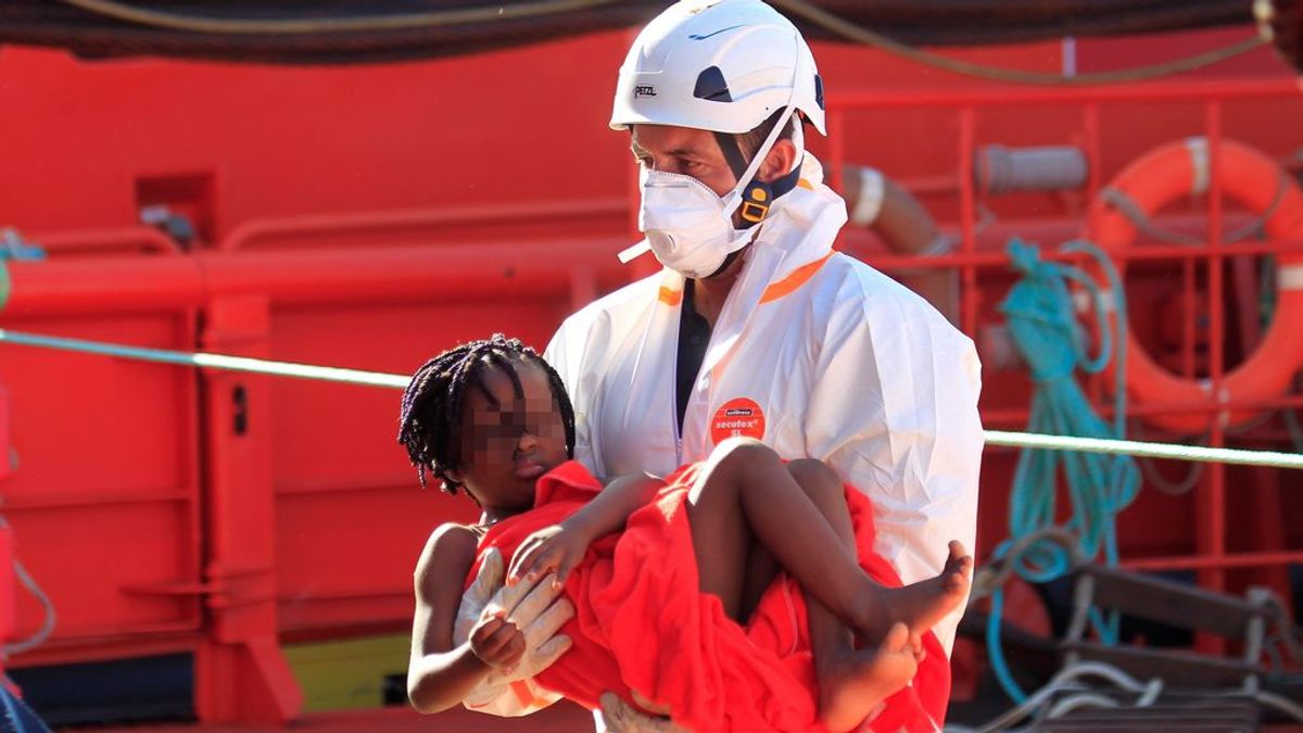 Rescatadas más de 1.200 personas ante las costas andaluzas en el fin de semana