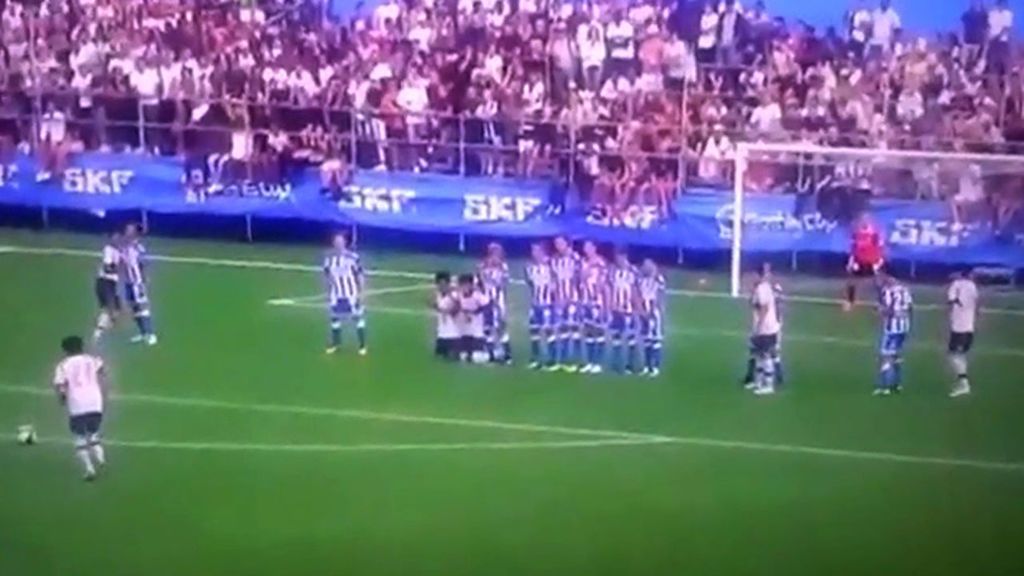 Se ponen de rodillas delante de la barrera y se tiran al suelo: la peculiar estrategia del FC Tokyo sub 17