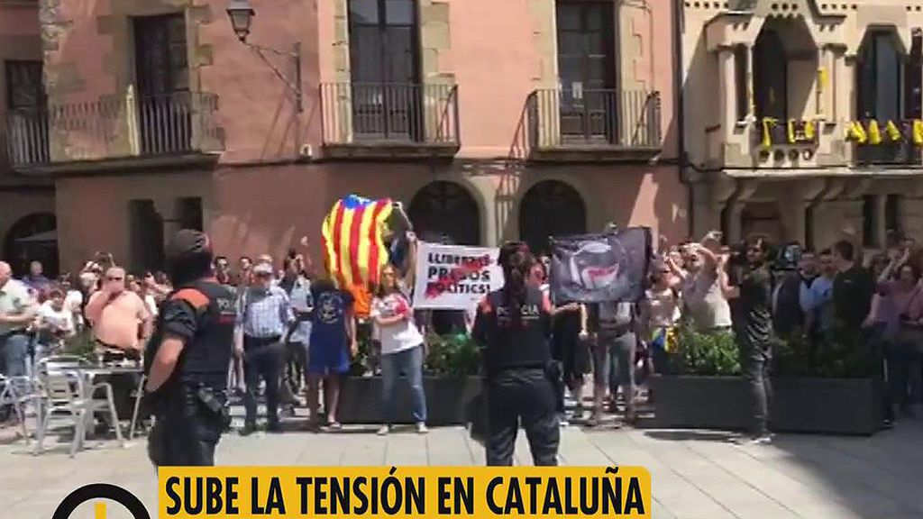 Sube la tensión: la guerra de símbolos divide a la sociedad catalana