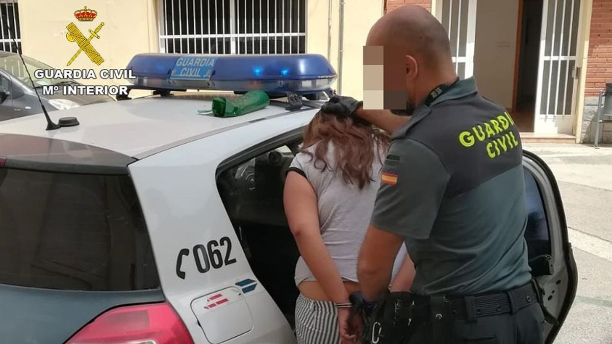 Guardia Civil detiene en Murcia a dos hermanas buscadas por catorce órdenes de detención