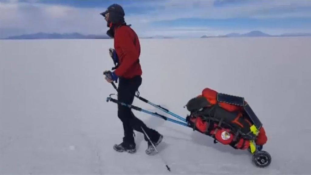 Decide cumplir su sueño de viajar al desierto de sal de Bolivia antes de quedarse ciego