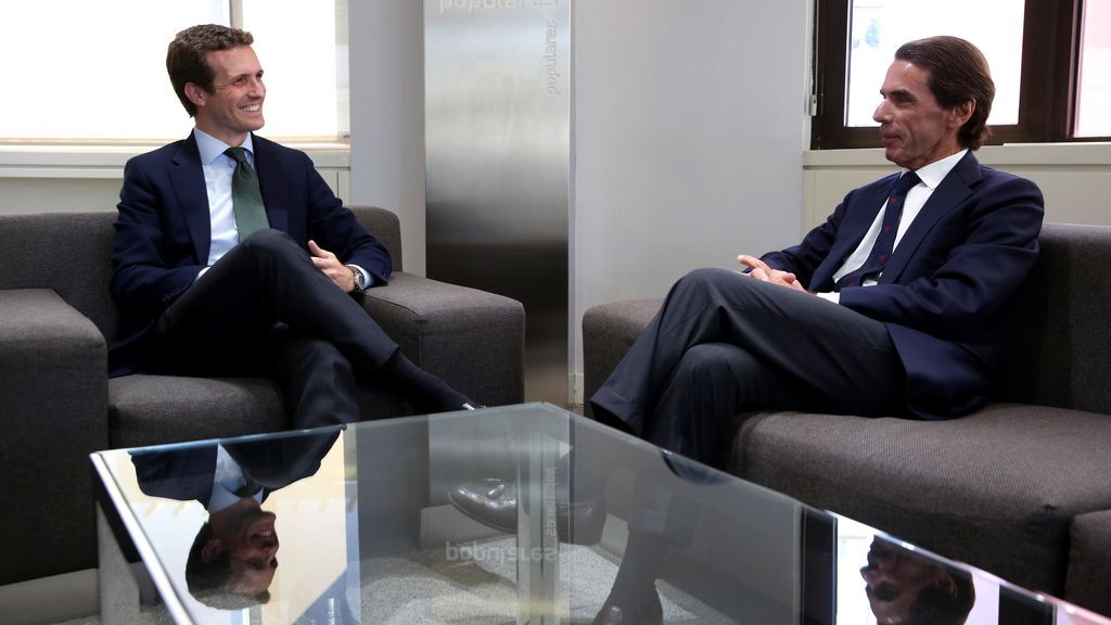 Casado vuelve a abrir las puertas de Génova a Aznar