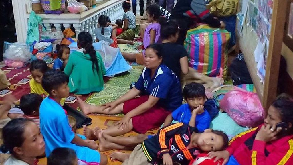 Hundimiento de la presa en Laos