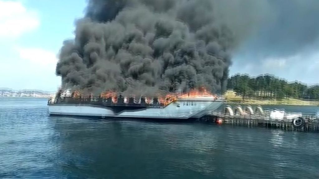 Dados de alta la mayoría de los hospitalizados por el incendio de un catamarán en Pontevedra