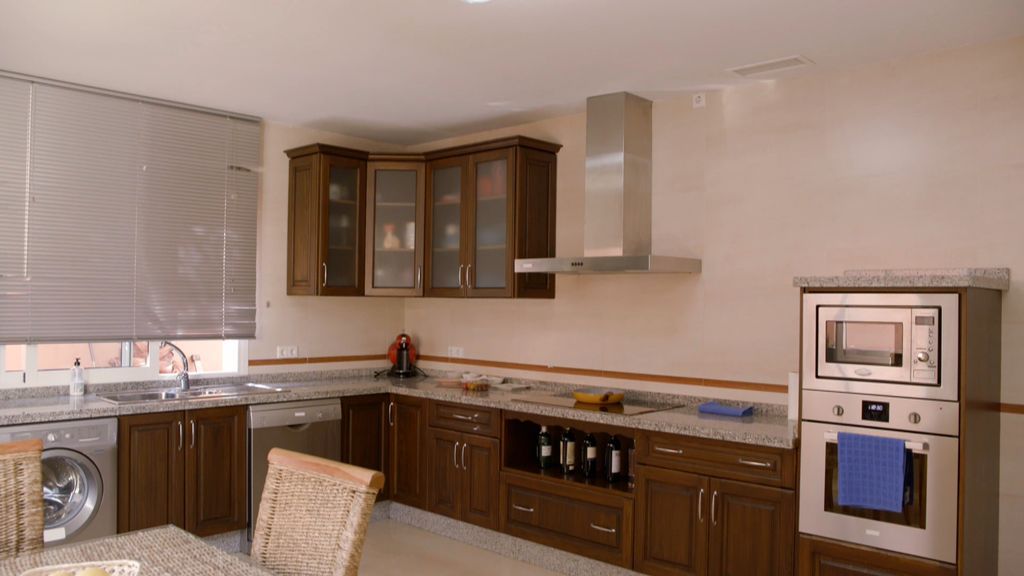 Foto a foto: El lujoso chalet donde Melody celebró su cena