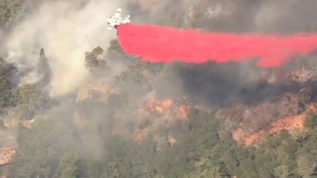 Un incendio al este de California obliga a desalojar a cientos de personas